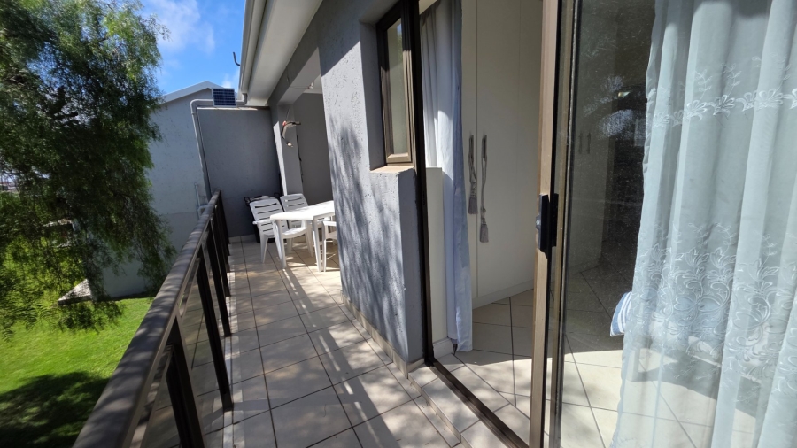 2 Bedroom Property for Sale in Hartenbos Central Western Cape